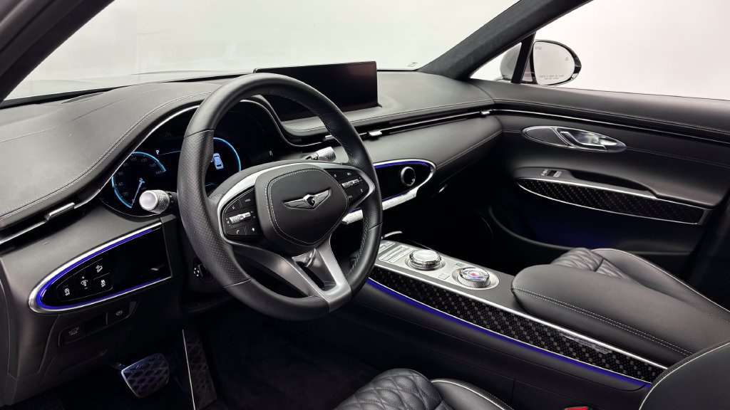 Used 2023 Genesis GV70 3.5T Sport w/ Sport Prestige Package AWD/4WD image 15