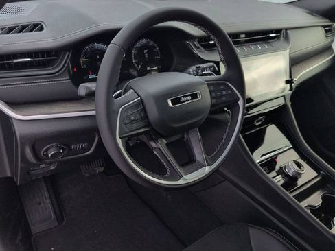 New 2026 Jeep Grand Cherokee Altitude AWD/4WD image 11