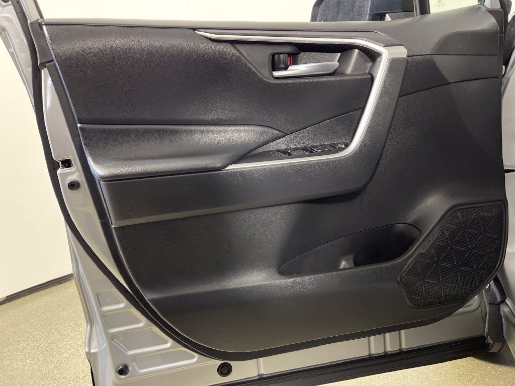 Certified 2024 Toyota RAV4 XLE AWD/4WD image 17