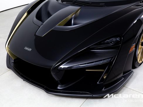 Used 2019 McLaren Senna RWD image 33