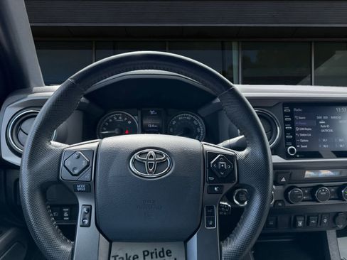 Used 2023 Toyota Tacoma TRD Off-Road image 3