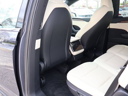 Used 2023 Tesla Model X image 32