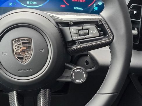 New 2025 Porsche Macan Turbo Electric image 17