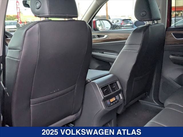 New 2025 Volkswagen Atlas SE AWD/4WD image 21