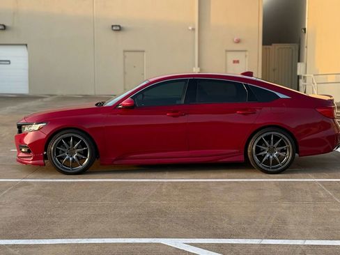 Used 2019 Honda Accord Sport image 5