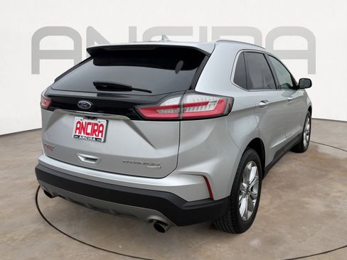 Used 2019 Ford Edge Titanium FWD image 12