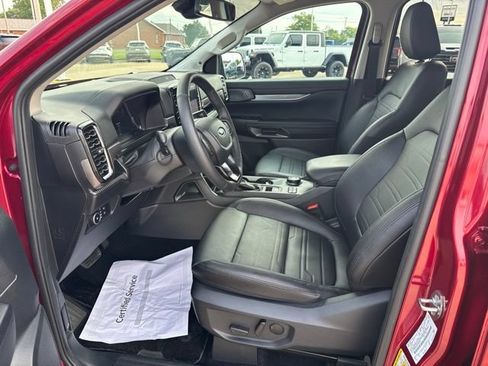 Used 2025 Ford Ranger Lariat w/ Black Appearance Package AWD/4WD image 15