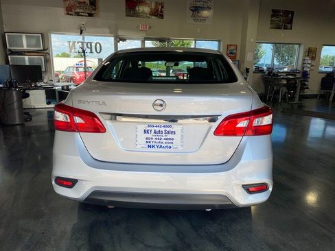 Used 2017 Nissan Sentra S FWD image 7