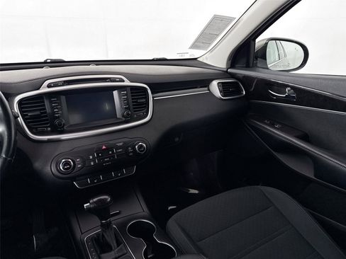 Used 2018 Kia Sorento LX w/ LX V6 Convenience Package image 28