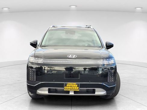 New 2026 Hyundai Ioniq 9 SE image 3