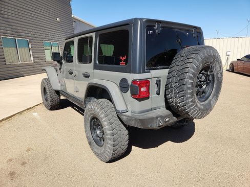 Used 2020 Jeep Wrangler Unlimited Rubicon image 3