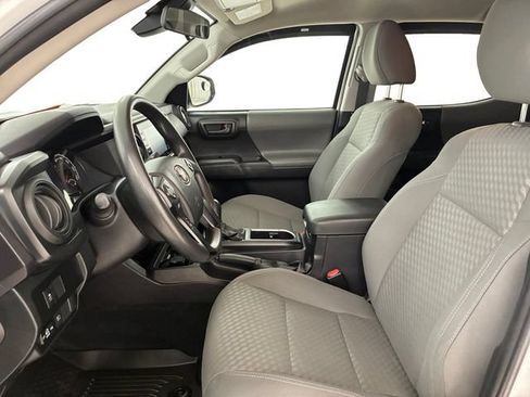 Used 2022 Toyota Tacoma SR AWD/4WD image 12