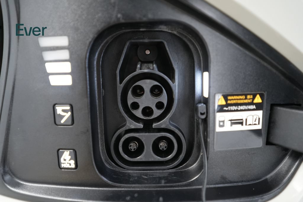 Used 2024 Kia EV6 Light AWD/4WD image 10