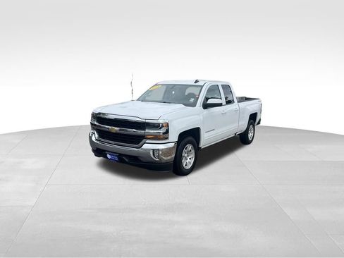 Used 2018 Chevrolet Silverado 1500 LT w/ All Star Edition AWD/4WD image 4