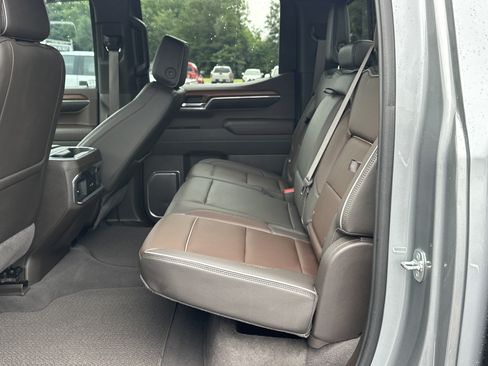 Used 2023 GMC Sierra 1500 Denali w/ Technology Package AWD/4WD image 42