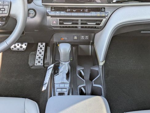 New 2026 Toyota Camry SE FWD image 17
