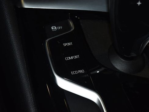 Used 2019 BMW 530i w/ Convenience Package image 19