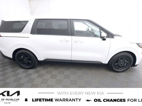 New 2026 Kia Carnival LXS image 4