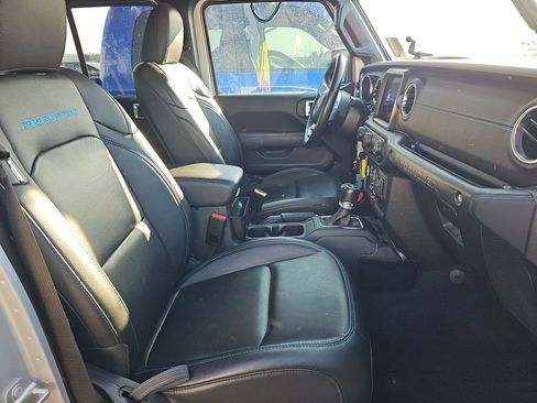 Used 2023 Jeep Wrangler Unlimited Rubicon 4xe w/ Cold Weather Group AWD/4WD image 5