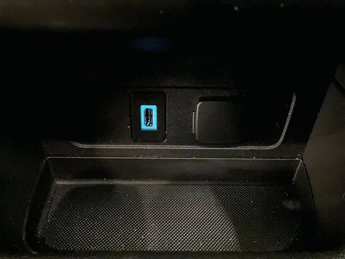 Used 2018 Ford Escape SE w/ SE Sync 3 Package FWD image 31