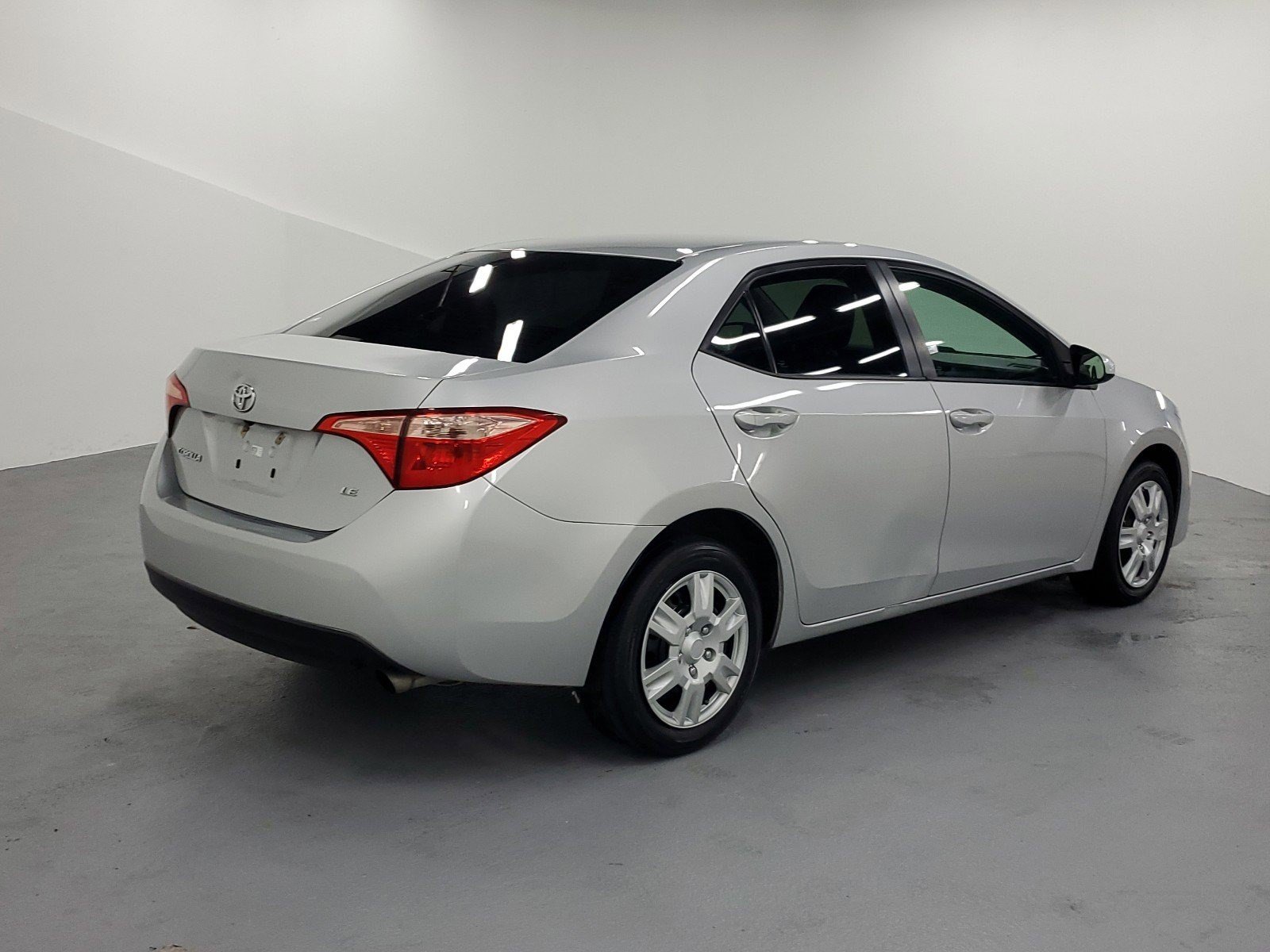 Used 2019 Toyota Corolla LE FWD image 7