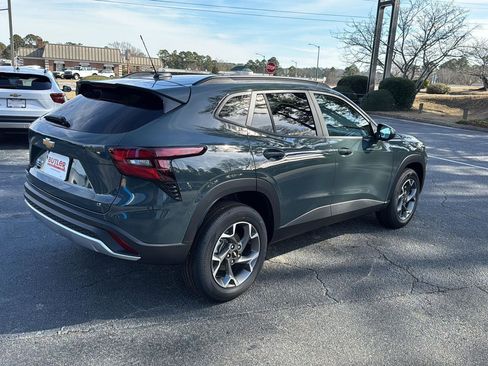New 2026 Chevrolet Trax LT w/ Driver Confidence Package image 5