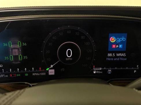 Used 2021 Cadillac Escalade Sport Platinum AWD/4WD image 17