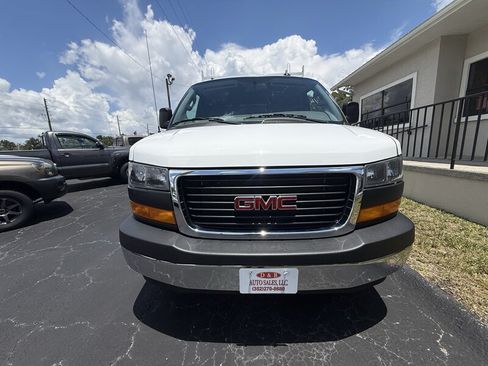 Used 2025 GMC Savana 2500 w/ Driver Convenience Package RWD image 2