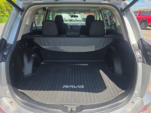 Used 2016 Toyota RAV4 XLE AWD/4WD image 7