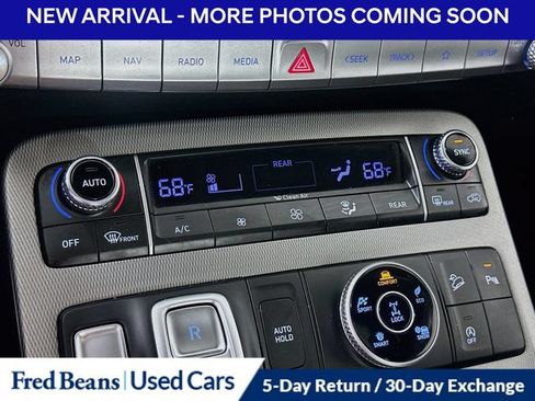 Used 2022 Hyundai Palisade SEL w/ 8P Bench Seat Package AWD/4WD image 23
