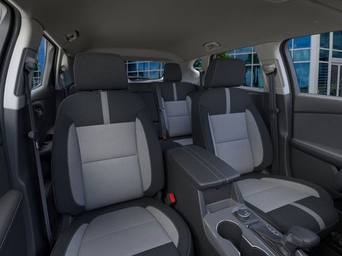 New 2025 Chevrolet Blazer LT image 16