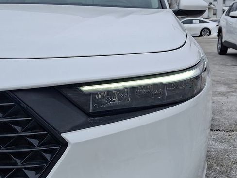 Used 2025 Honda Accord LX image 9