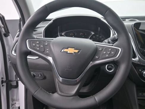 Used 2023 Chevrolet Equinox Premier AWD/4WD image 27