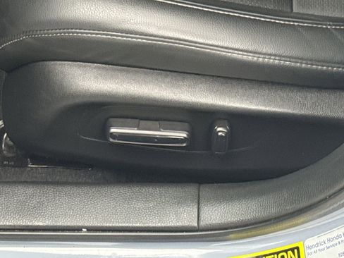 Used 2022 Honda Civic Touring image 16