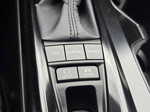 Used 2025 Toyota Camry SE w/ Multimedia Upgrade Package FWD image 29