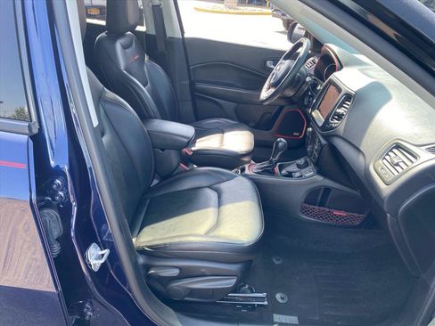 Used 2018 Jeep Compass Trailhawk w/ Leather Interior Group AWD/4WD image 27