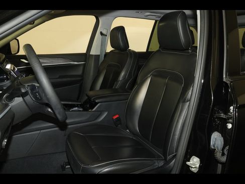 Used 2023 Jeep Grand Cherokee 4WD 4xe image 25