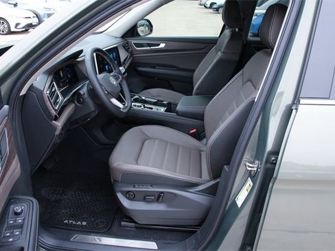 New 2026 Volkswagen Atlas SEL image 3
