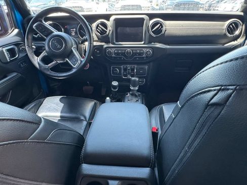 Used 2023 Jeep Wrangler Unlimited Sahara w/ Cold Weather Group AWD/4WD image 12