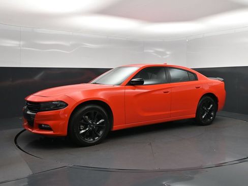 Used 2022 Dodge Charger SXT w/ Blacktop Package AWD/4WD image 3