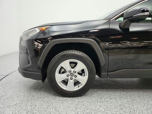 Used 2020 Toyota RAV4 XLE w/ Carpet Mat Package FWD image 21