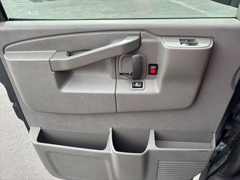 Used 2017 Chevrolet Express 2500 LS image 34