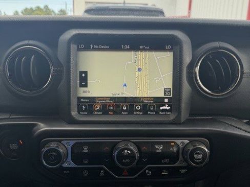 Used 2022 Jeep Gladiator Overland image 8