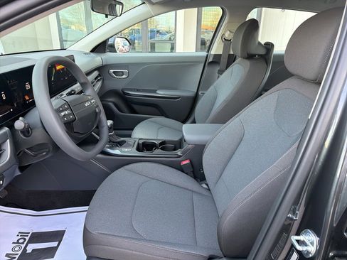 New 2025 Kia K4 LX image 30