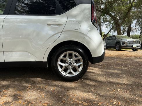 Used 2025 Kia Soul LX w/ LX Technology Package image 10