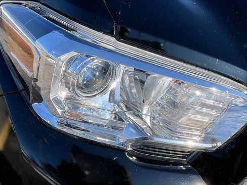 Used 2023 Toyota Tacoma 4x4 Double Cab image 26