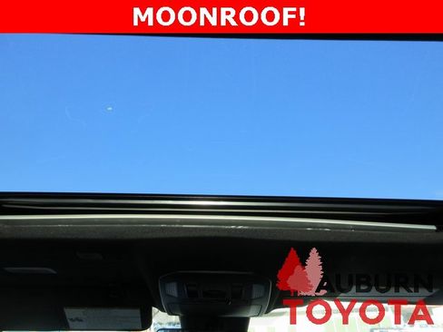 Certified 2025 Toyota Highlander XSE image 13