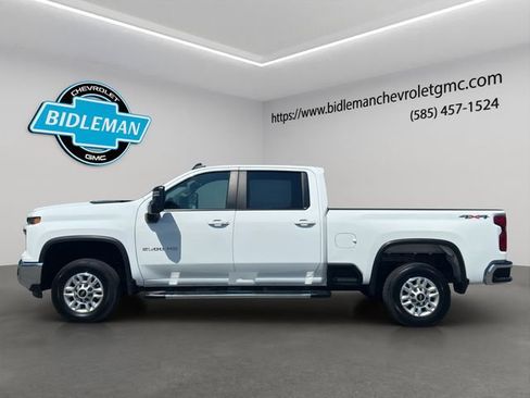 Used 2024 Chevrolet Silverado 2500 LT AWD/4WD image 4