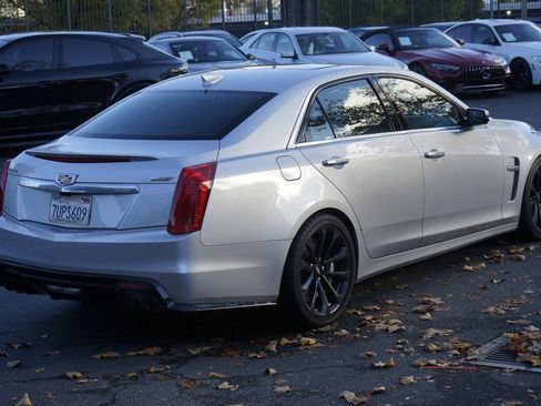 Used 2017 Cadillac CTS V w/ Luxury Package image 7
