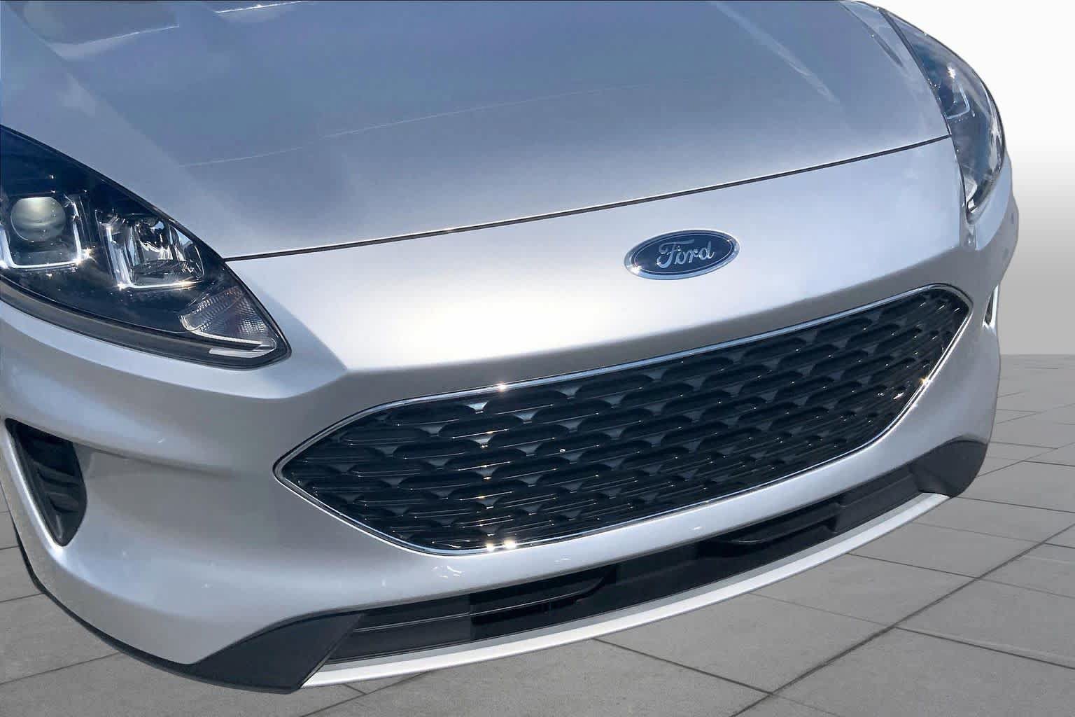 Certified 2020 Ford Escape SE FWD image 30